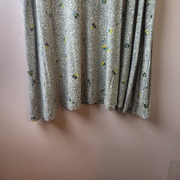 LOGO Layers Abstract Floral Pattern Tunic Length Tank - Picture 3 of 6